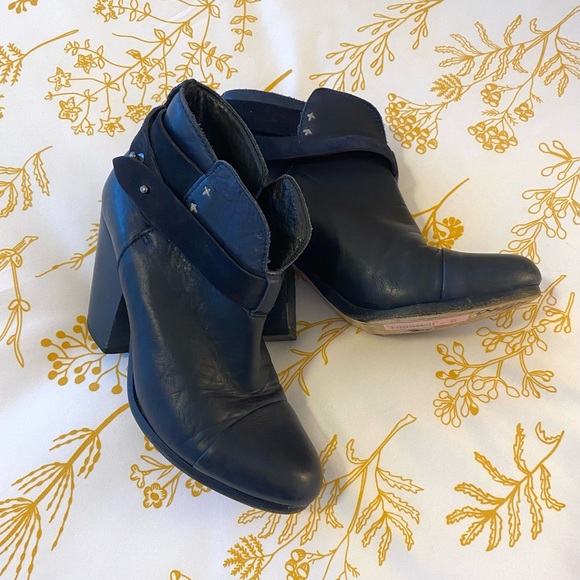 Anthropologie Rag & Bone Harrow navy ankle boots (37, 6.5) - Picture 12 of 12